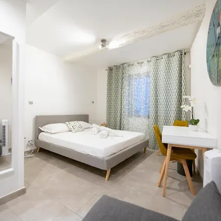 Farniente Avec Patio Et Clim Apartment *