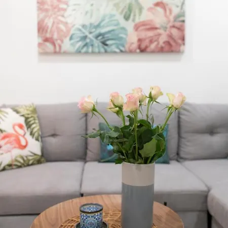 Farniente Avec Patio Et Clim Apartment *