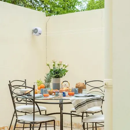 Farniente Avec Patio Et Clim Apartment *